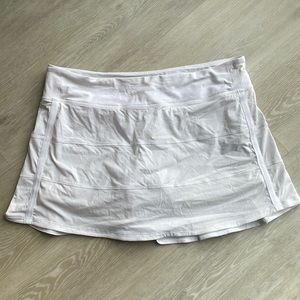 Lululemon tennis skirt in white